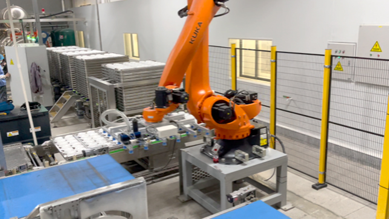 The production line has been widely adopted in central kitchens, institutional catering and delivery services, etc, meeting the demand for large-scale, standardized supply.